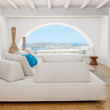 Luxury Near Beach Of Psarou 度假居