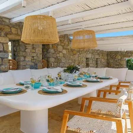 度假居 Luxury Near Beach Of Psarou 普沙罗